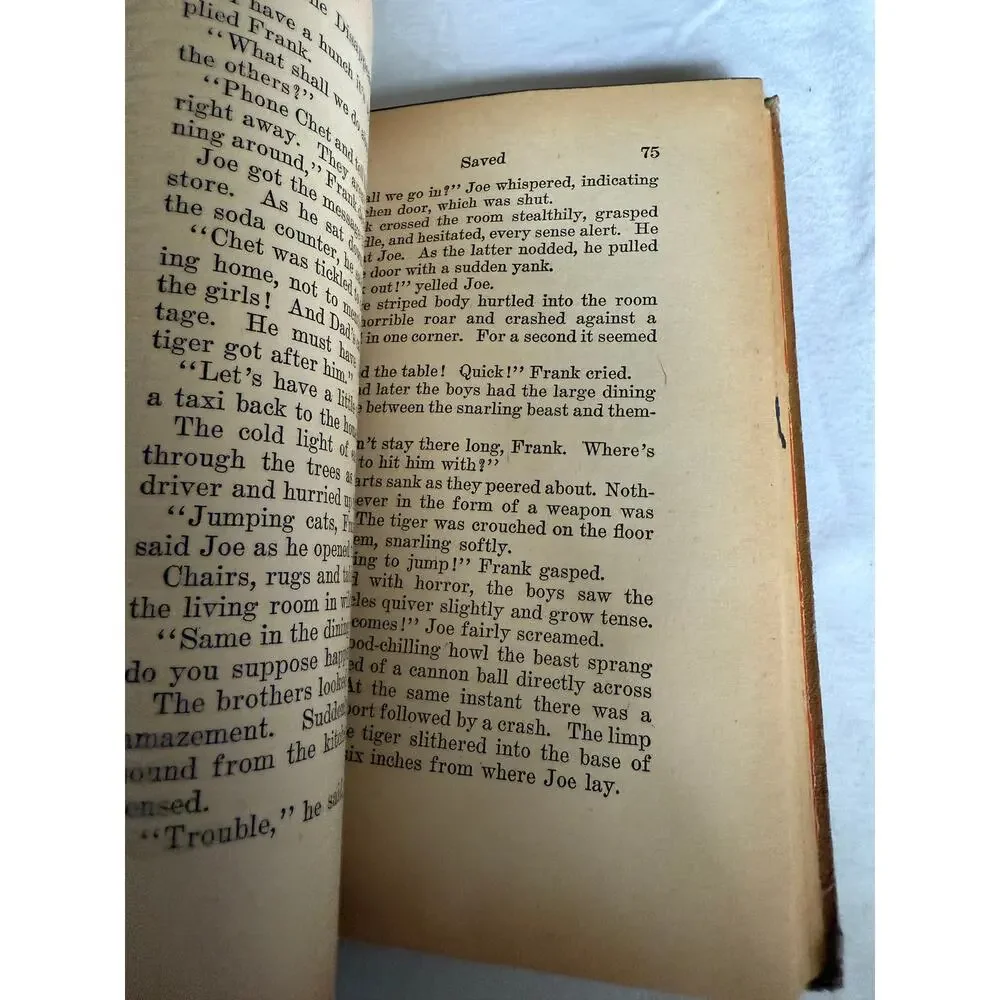 The Hardy Boys - The Disappearing Floor - Franklin W. Dixon - 1940 - Hardcover